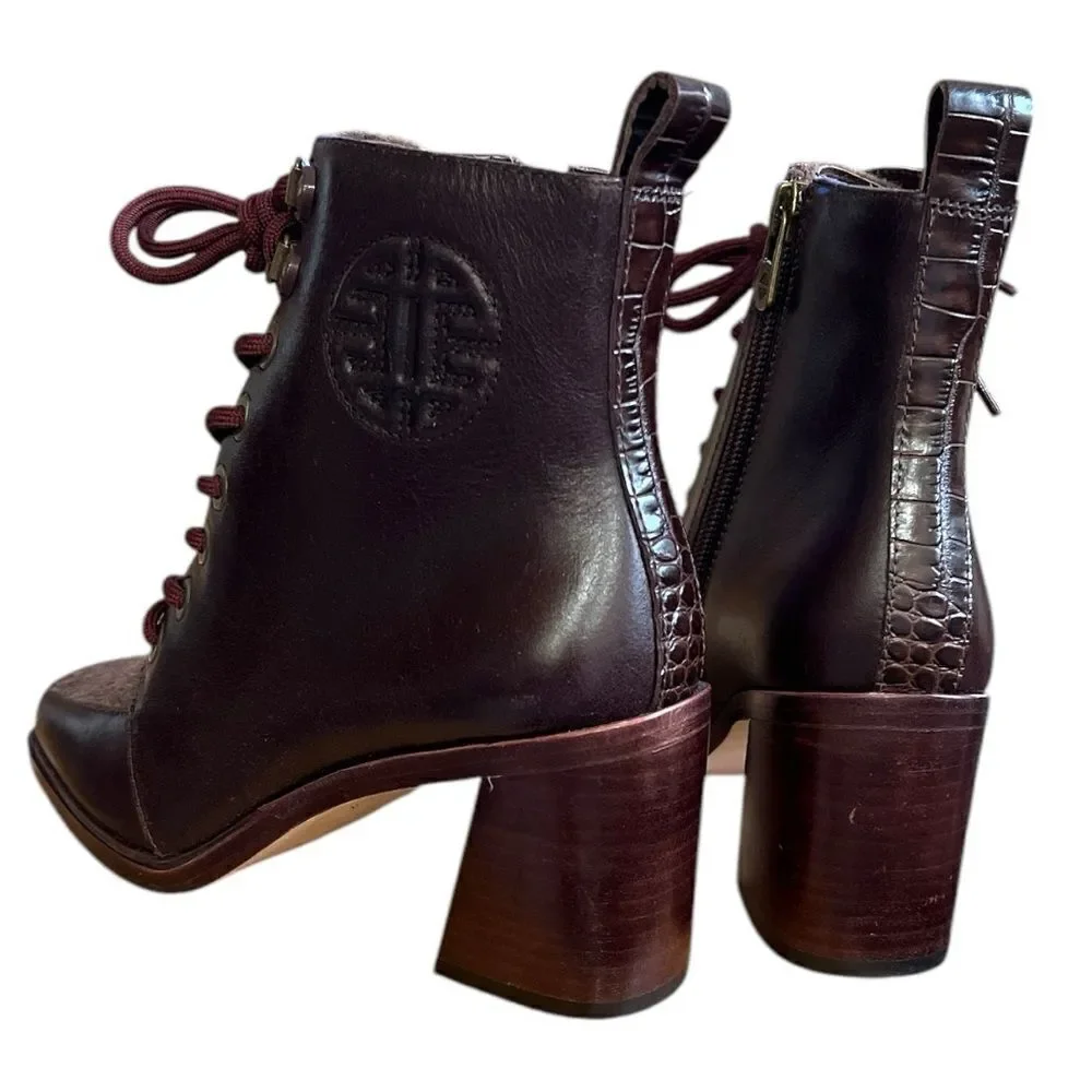 NWOB Antonio Melani Romy Lace-up Block Heel Bootie in espresso Size 6.5